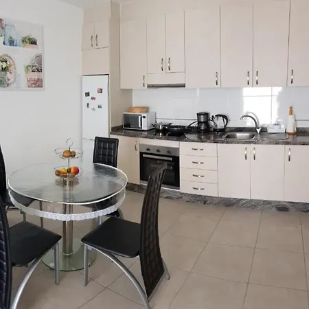 Apartamento Cerca De La Playa Apartment *