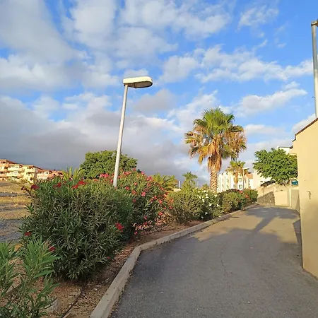 Apartamento Cerca De La Playa アパート
